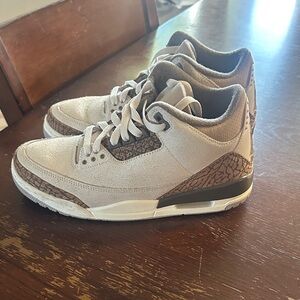 Nike Women's Sneakers in Cream and Brown